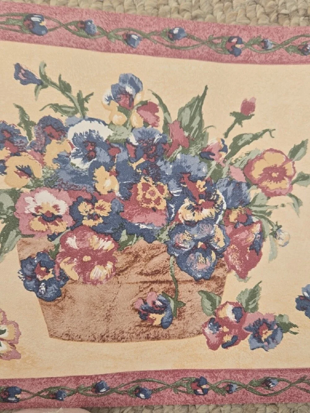 Vintage Sunworthy Floral Basket Wallpaper Border – Cream, Pink, Blue, Green